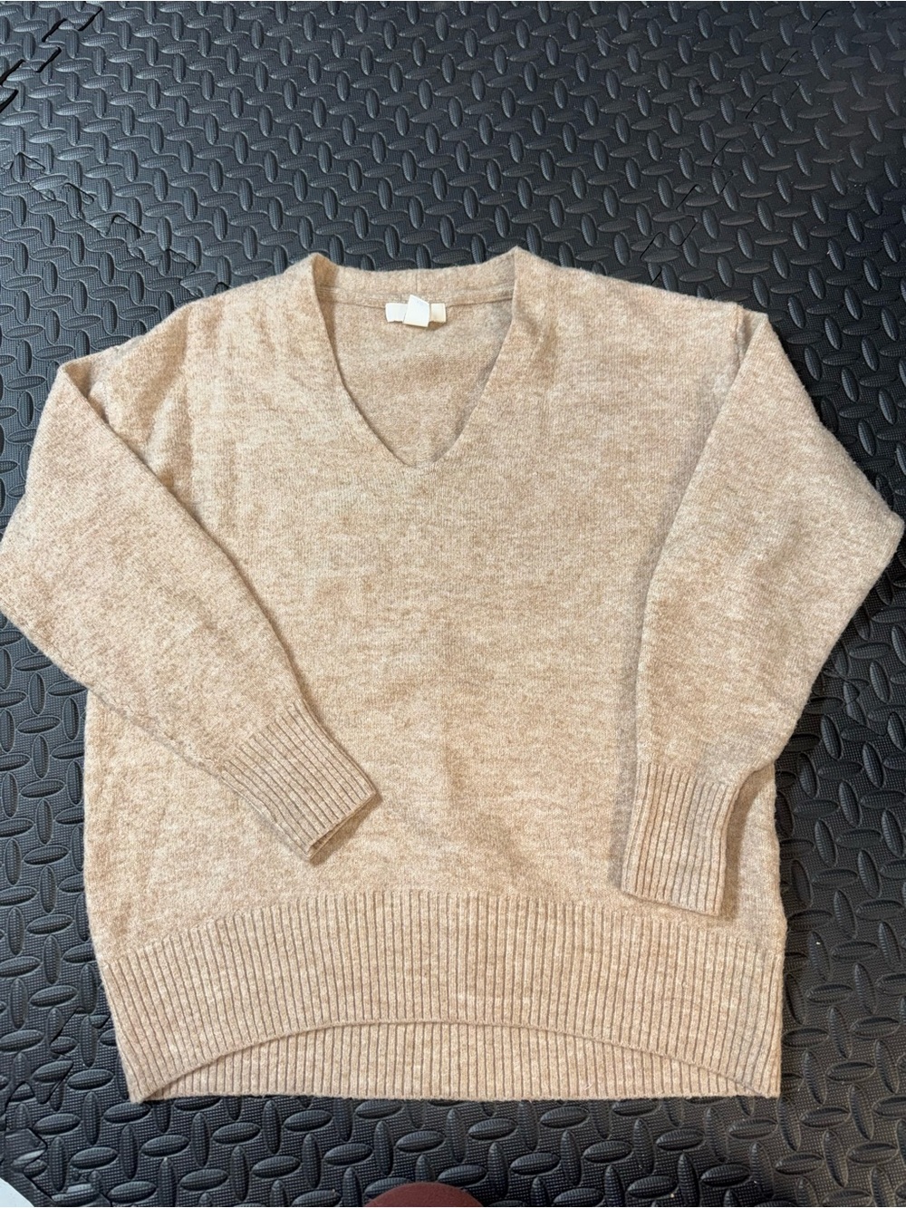 H&M Women's V-Neck Sweater in Light Beige/Tan